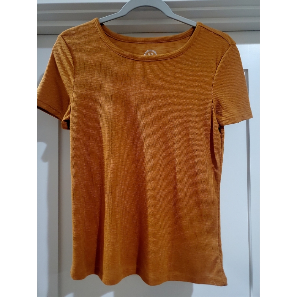 Women's ribbed sweater size medium